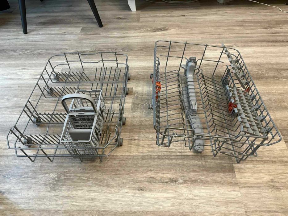 Kosze od zmywarki Hotpoint Ariston LSTB 4B01