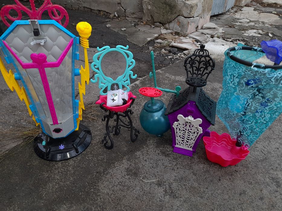 Дом монстер хай         .