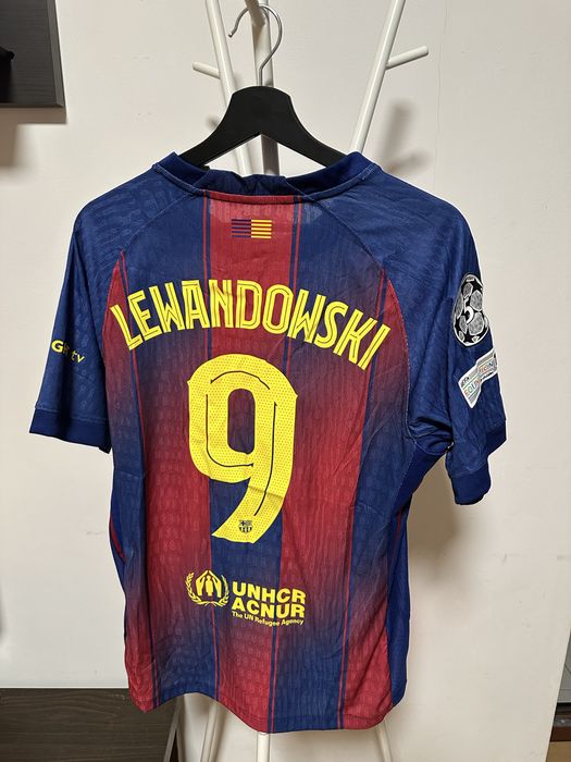 Koszulka pilkarska FC Barcelona sezonu 25/26 z nazwiskiem Lewandowski