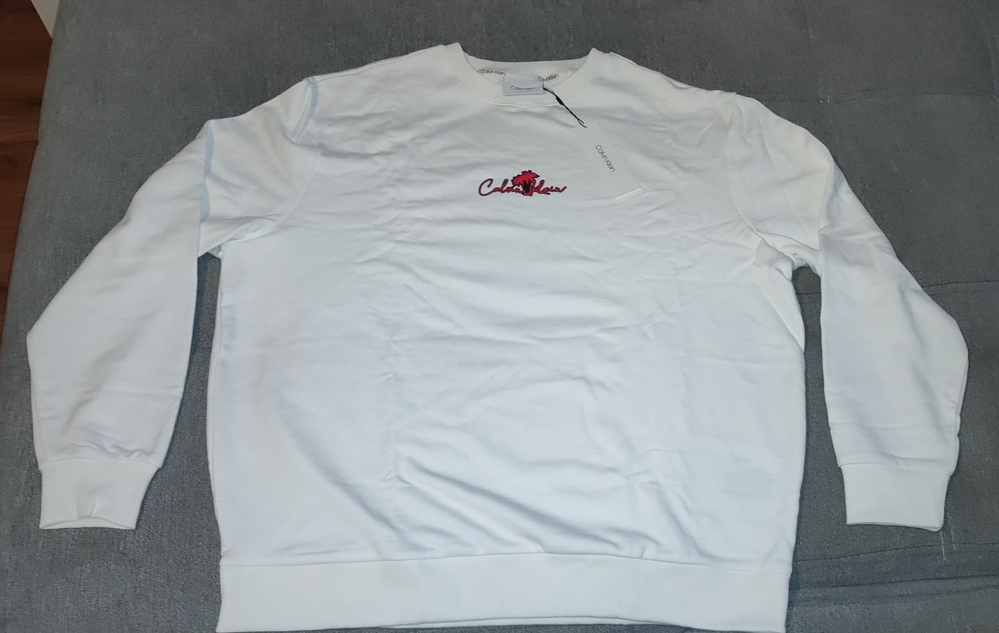 Sprzedam nową oryginalną bluzę Calvin Klein
