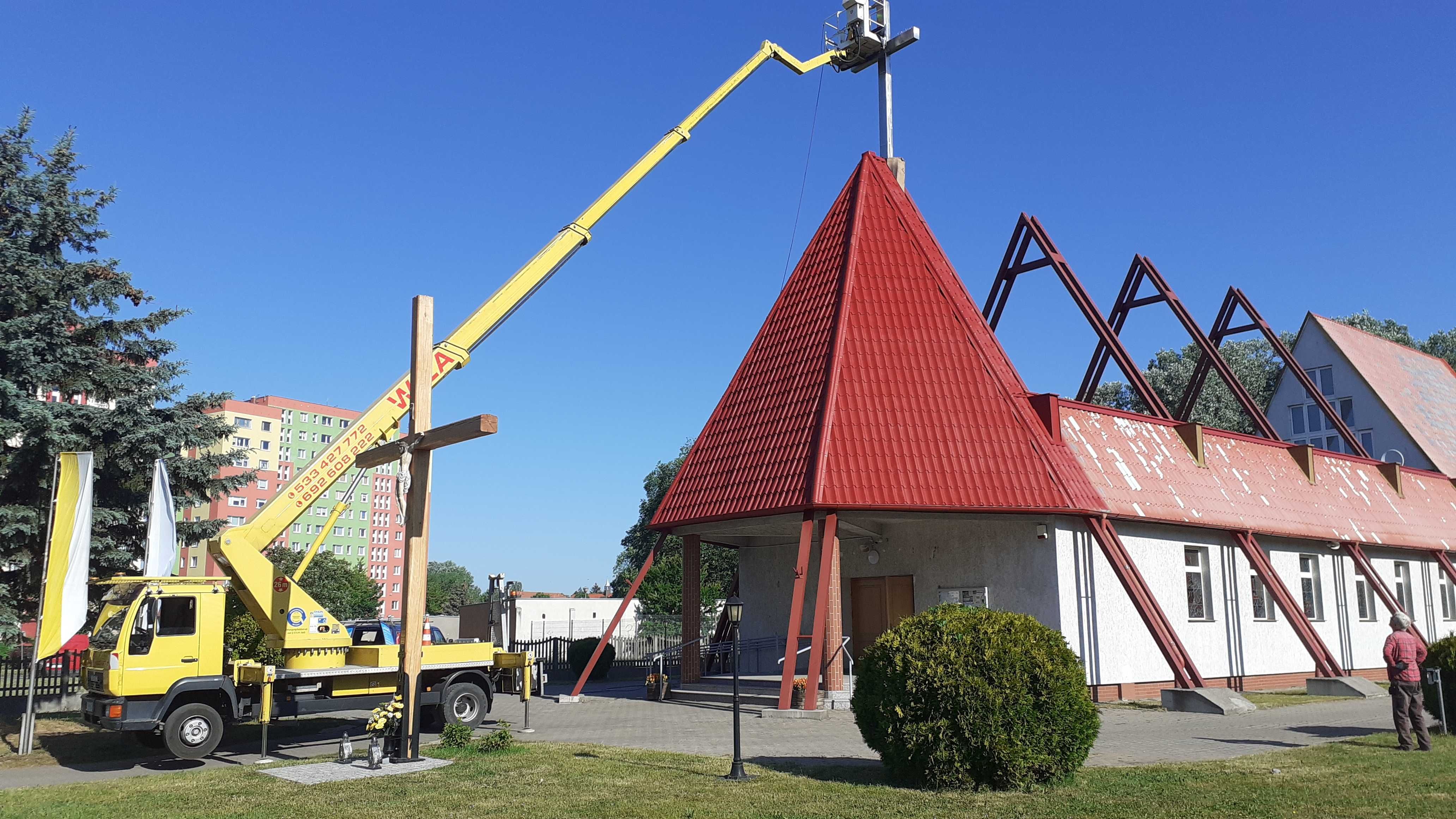 Podnośnik koszowy zwyżka  Piła Wałcz Złotów  Chodzież Wycinka drzew