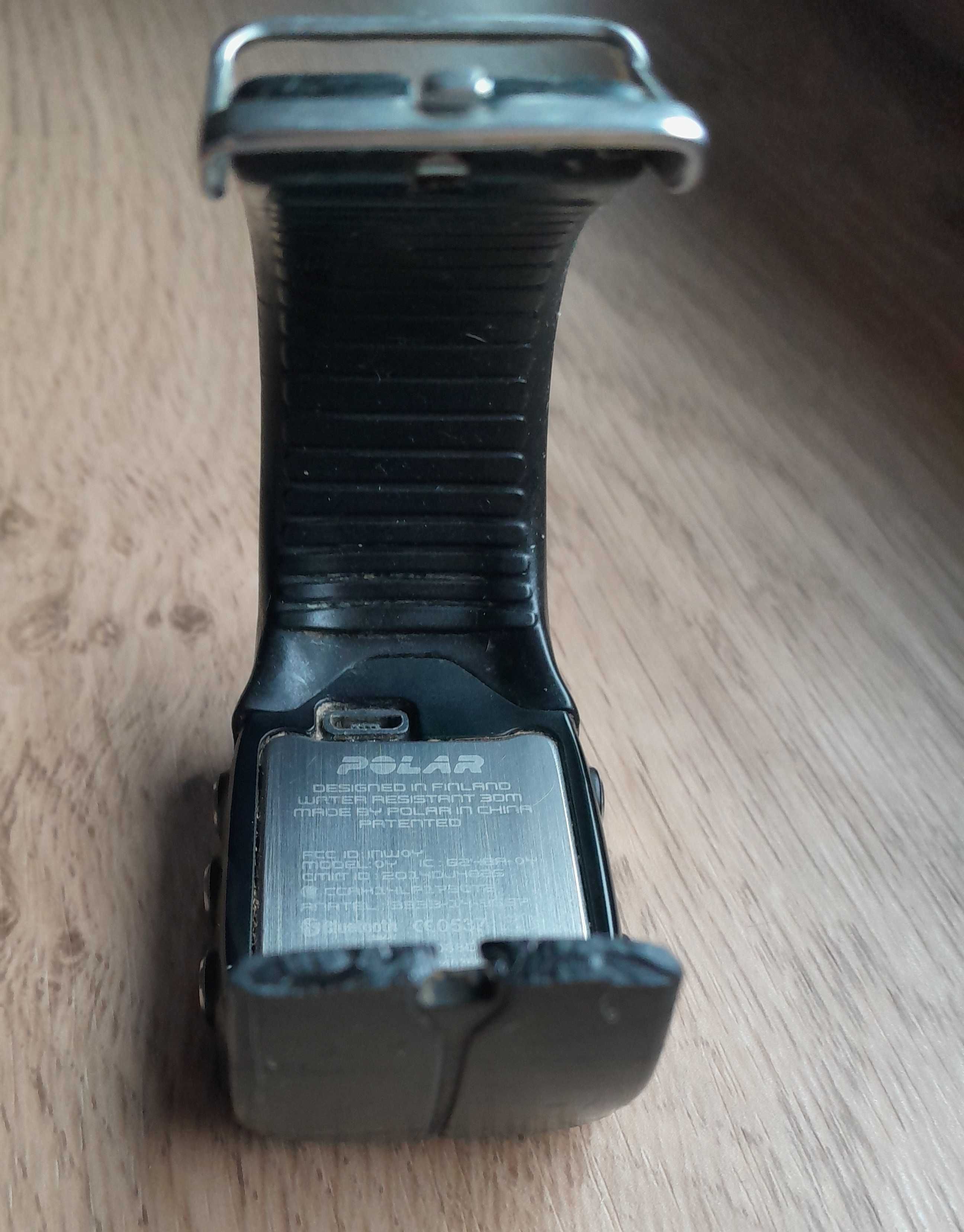 Polar M400 zegarek sportowy z GPS , czarny