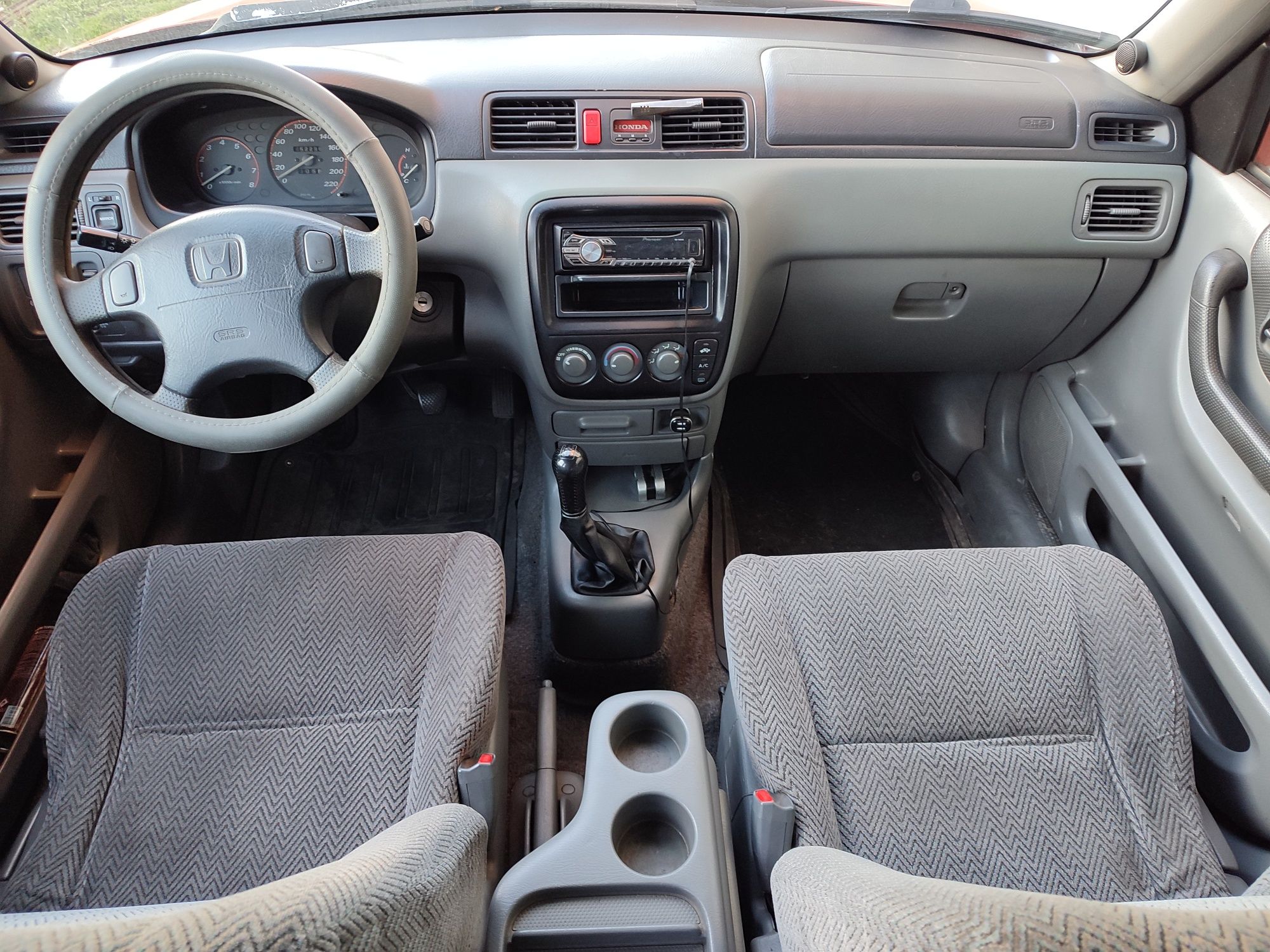 Honda CR-V 1998 г. 2.0. л. Механика