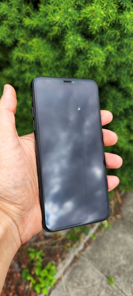 iPhone 11 pro max на запчасти