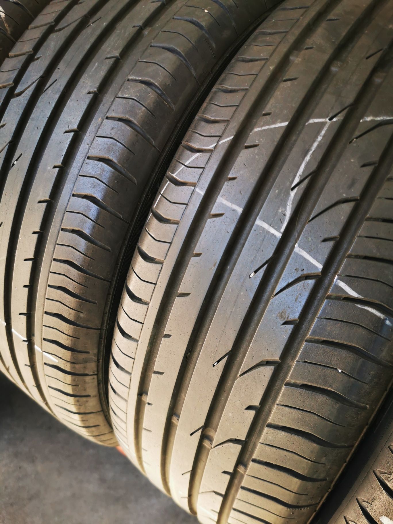 215 55R18 Continental, Michelin