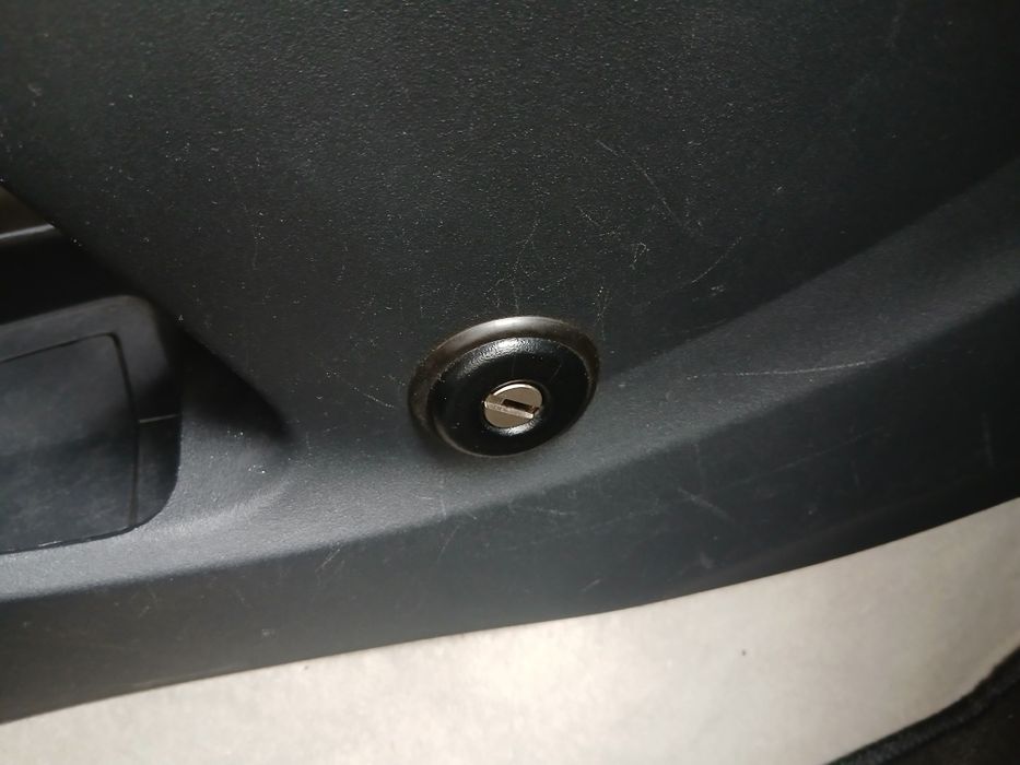 Toyota Auris 2008года