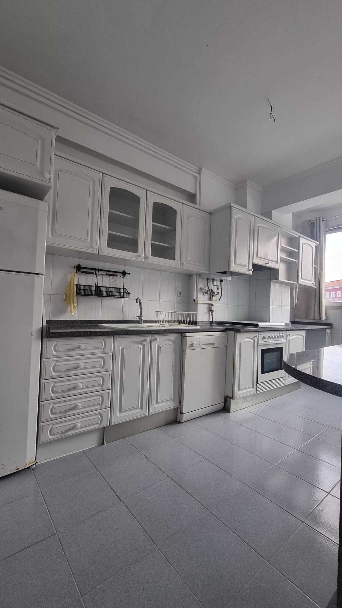 Excelente T3 na Venteira - Amadora