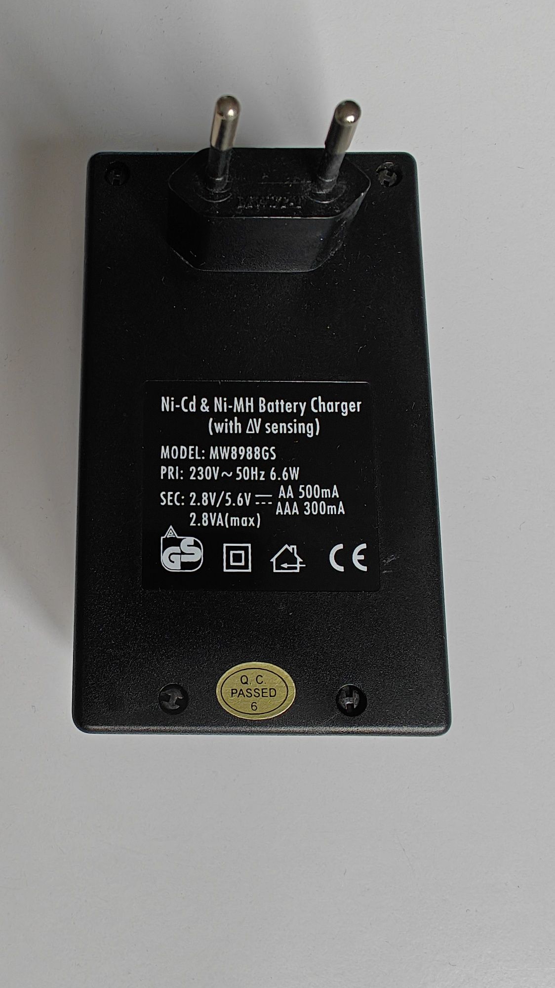 Ładowarka akumulatorów AA AAA Minwa MW8988GS SMART