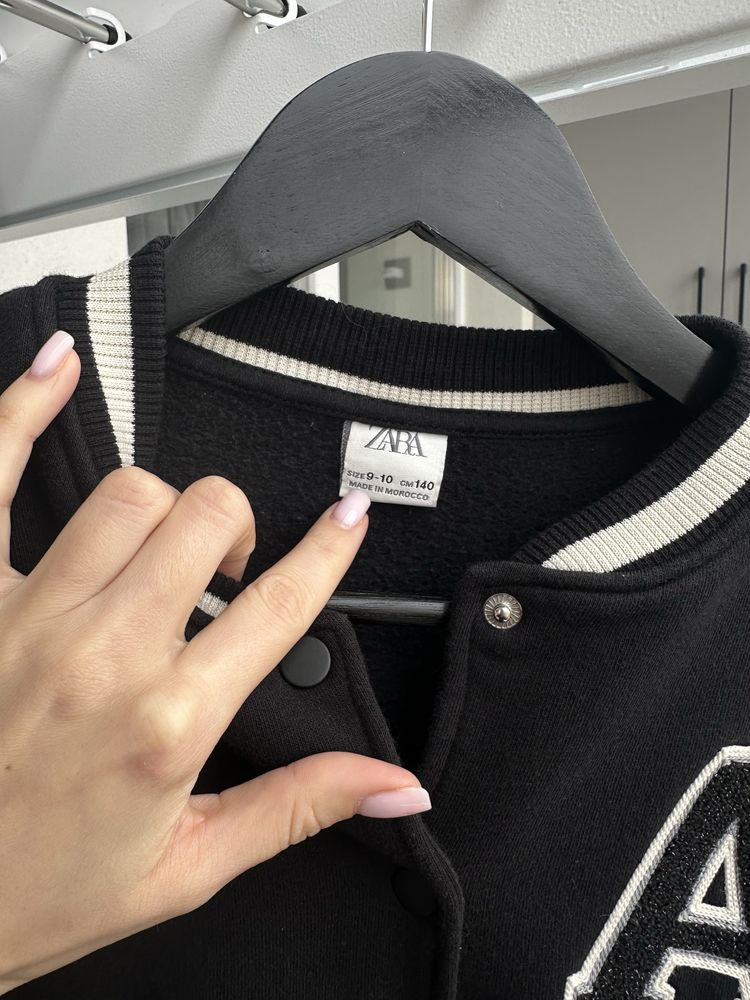 Бомбер ZARA куртка