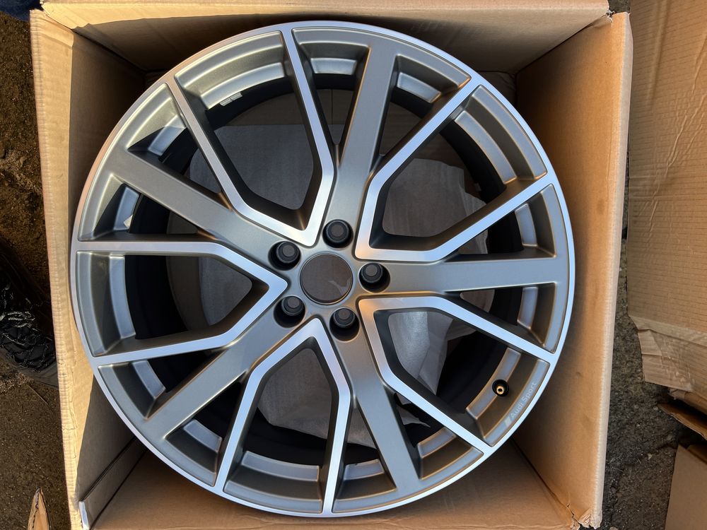 Felga 9,0x20 ET34 Audi A4 A5 RS oryginał 8W0 jak NOWA