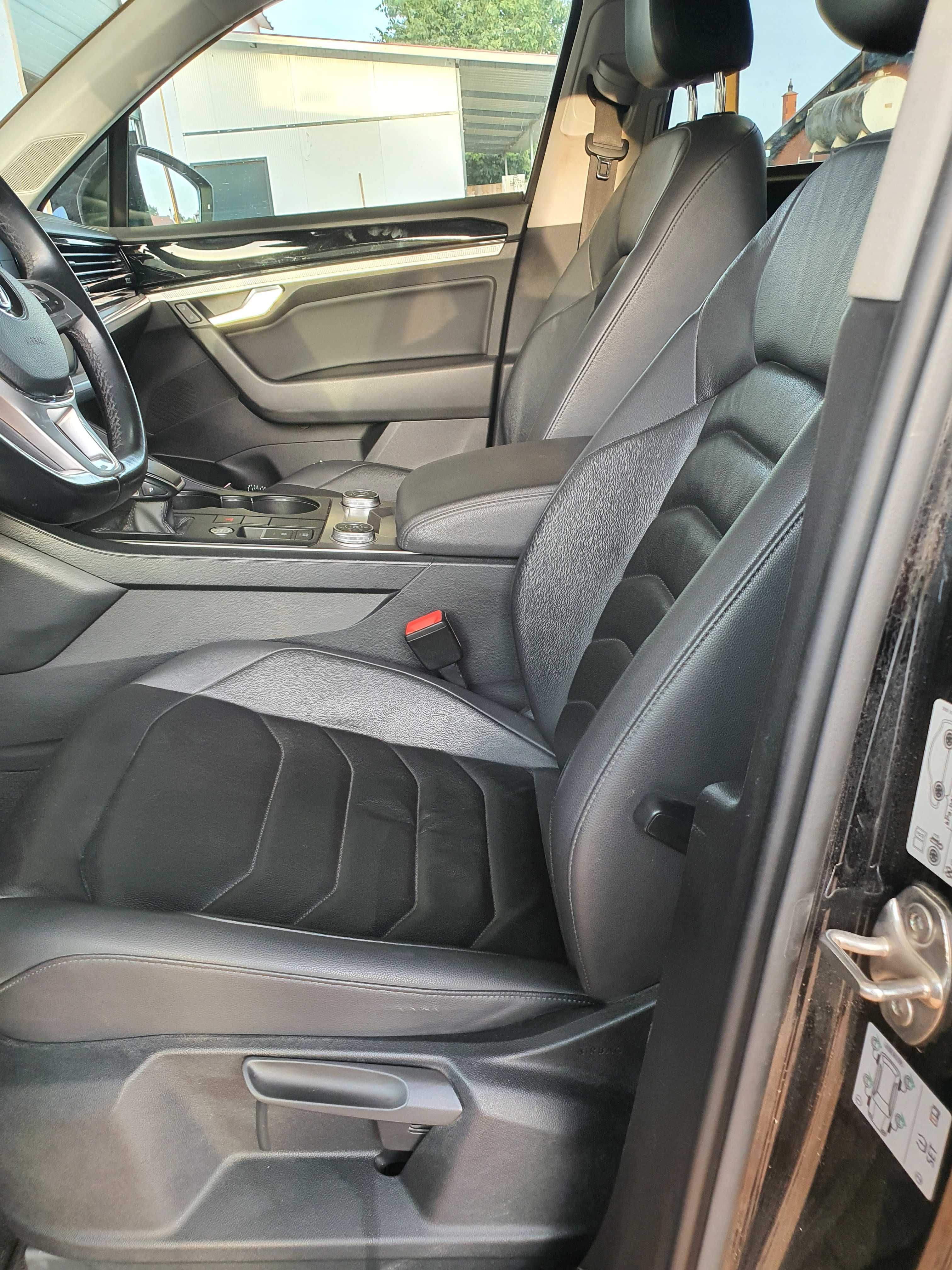 Volkswagen VW Touareg 3.0 TDI V6/  Excelente estado com muitos extras