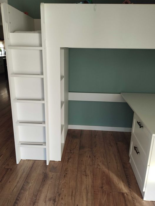Łóżko na  antresoli, biurko, szafa Ikea