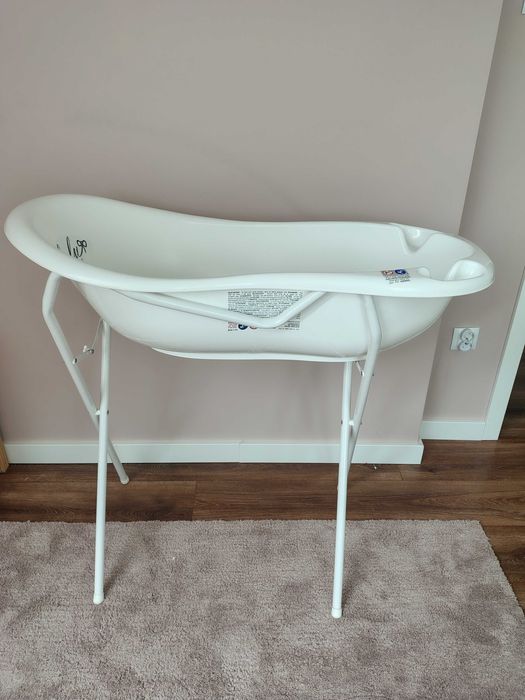 Wanienka niemowlęca ze stojakiem i miską niemowlęcą Lulu biała