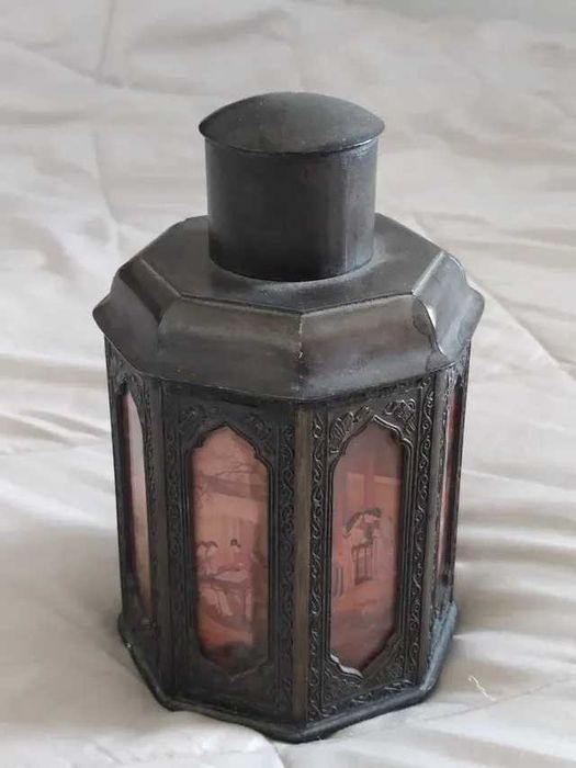 Caixa Antiga de Chá Oriental