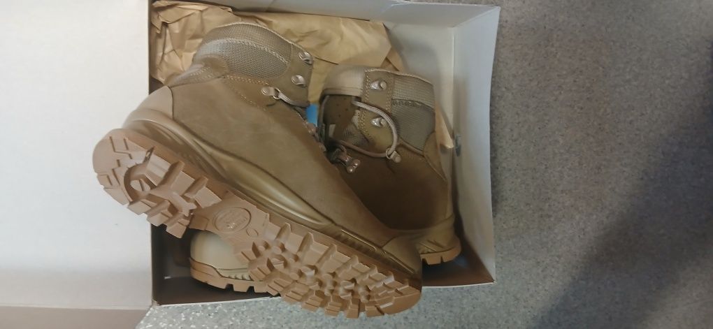 Buty ćwiczebne tropikalne WS rozmiar: 9UK