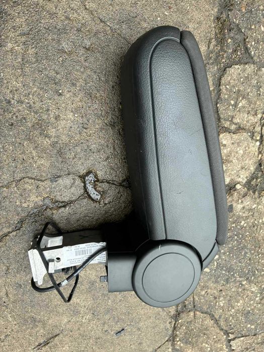 podłokietnik welurowy wspornik mocowanie audi a4 b6 b7 sprawny