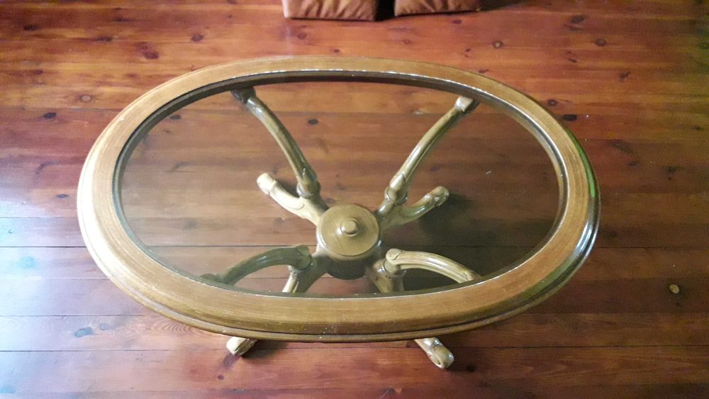 Łaawa z szybą i schowkiem