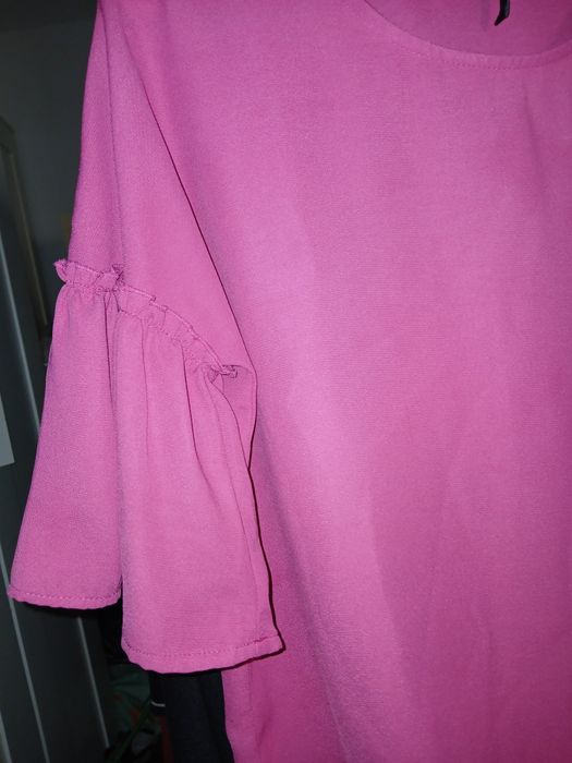 Blusa cor de rosa tecido leve