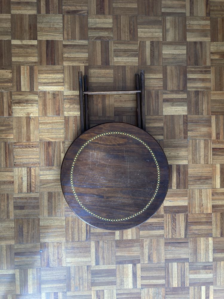 Mesa de madeira dobrável