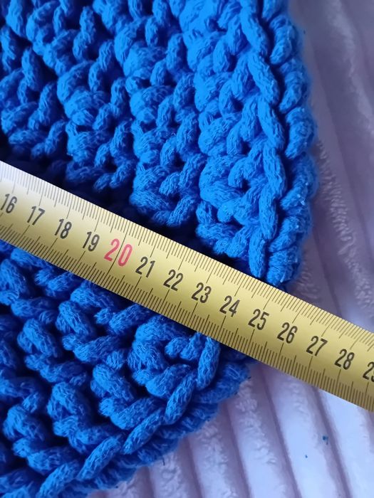 Torebka okrągła pleciona ze sznurka. Stan bardzo dobry.