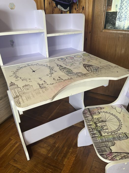 Парта з стілцем