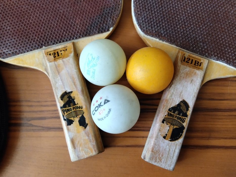 Теннисные ракетки PING PONG Китай. 1977 г. Чехлы для ракеток и шарики.