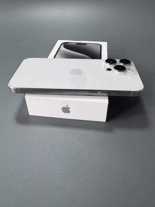 Iphone 15 pro max 256 White Titanium