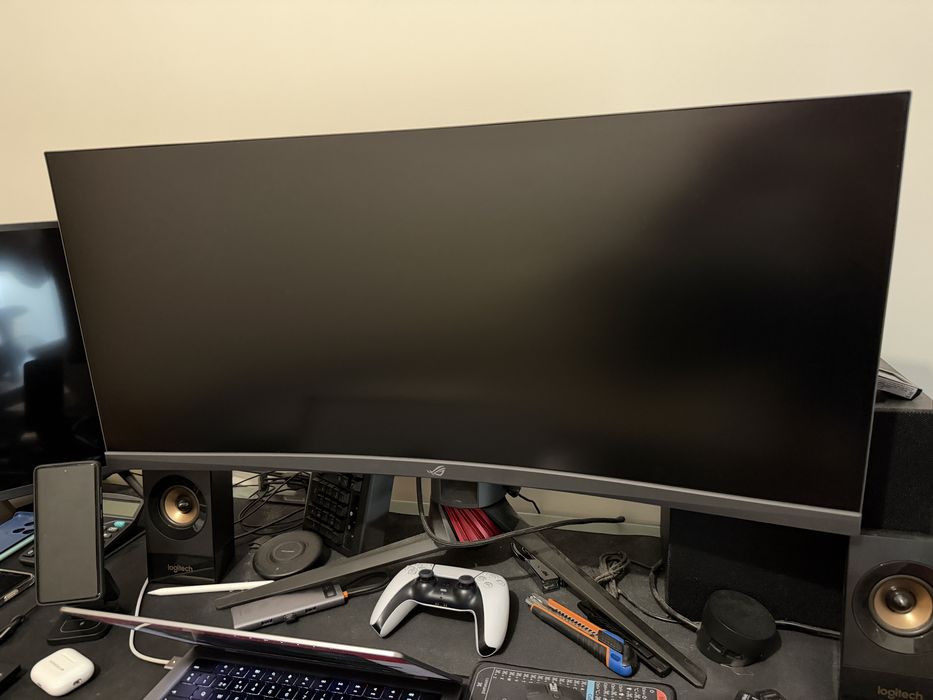 Monitor Asus Rog curvo 35”