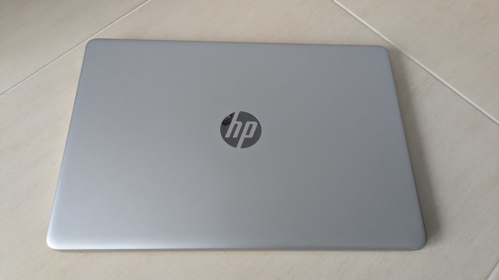 Computador portátil - HP 15s-eq2008np