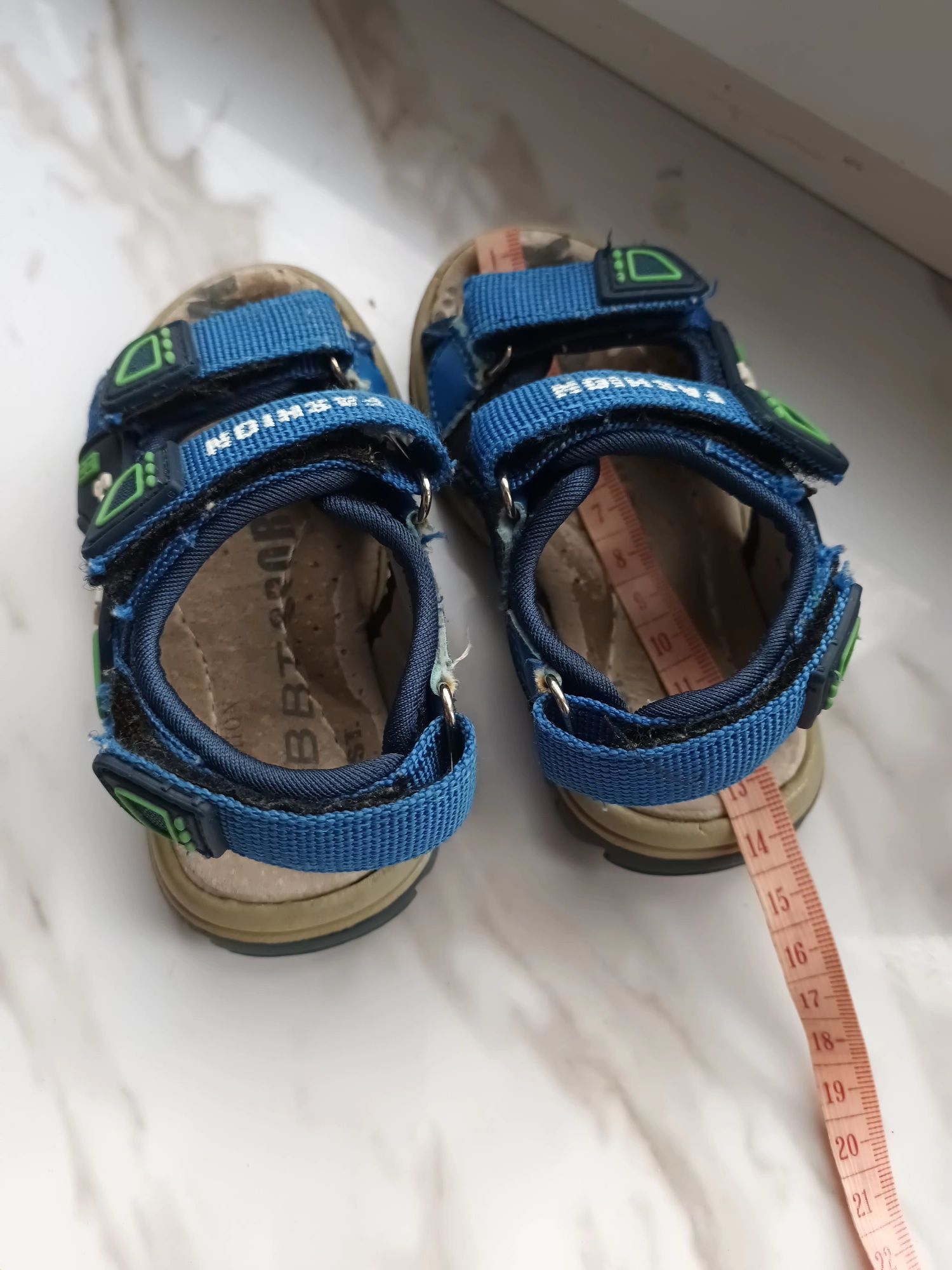 Дитяче взуття, Босоніжки для хлопчика 21 розмір