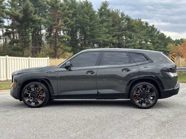 2024    BMW    XM
