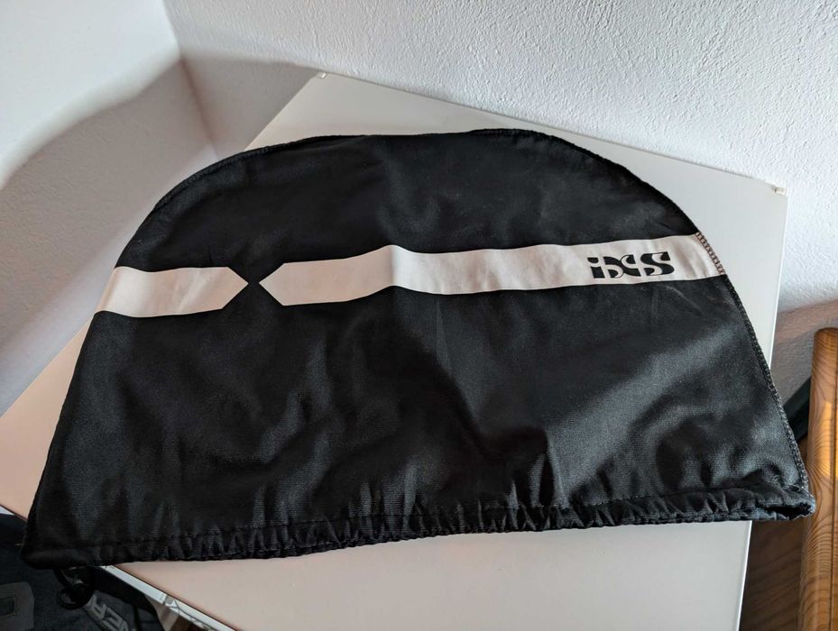 Capacete IXS880 semi novo com extras