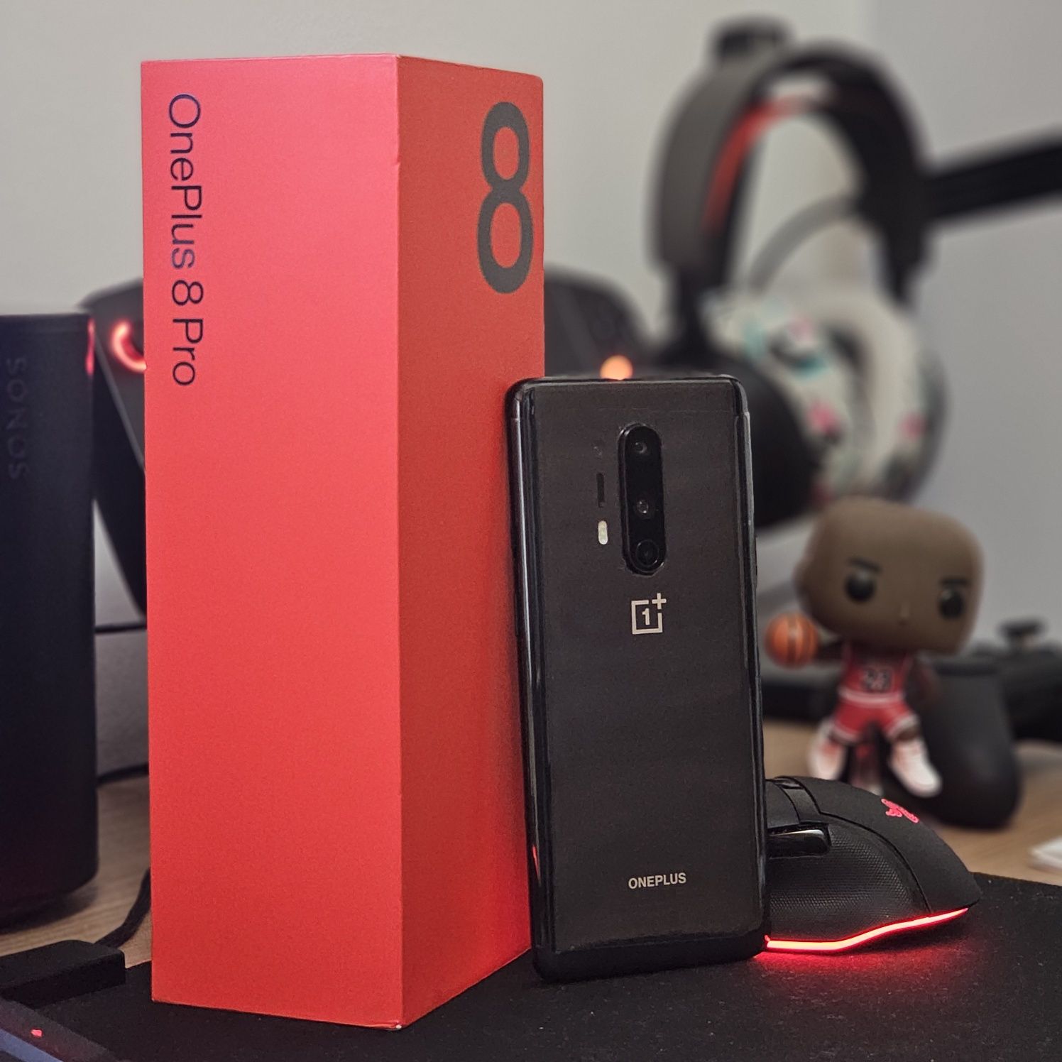 OnePlus 8 Pro 128/8GB duas listas verdes no ecrã