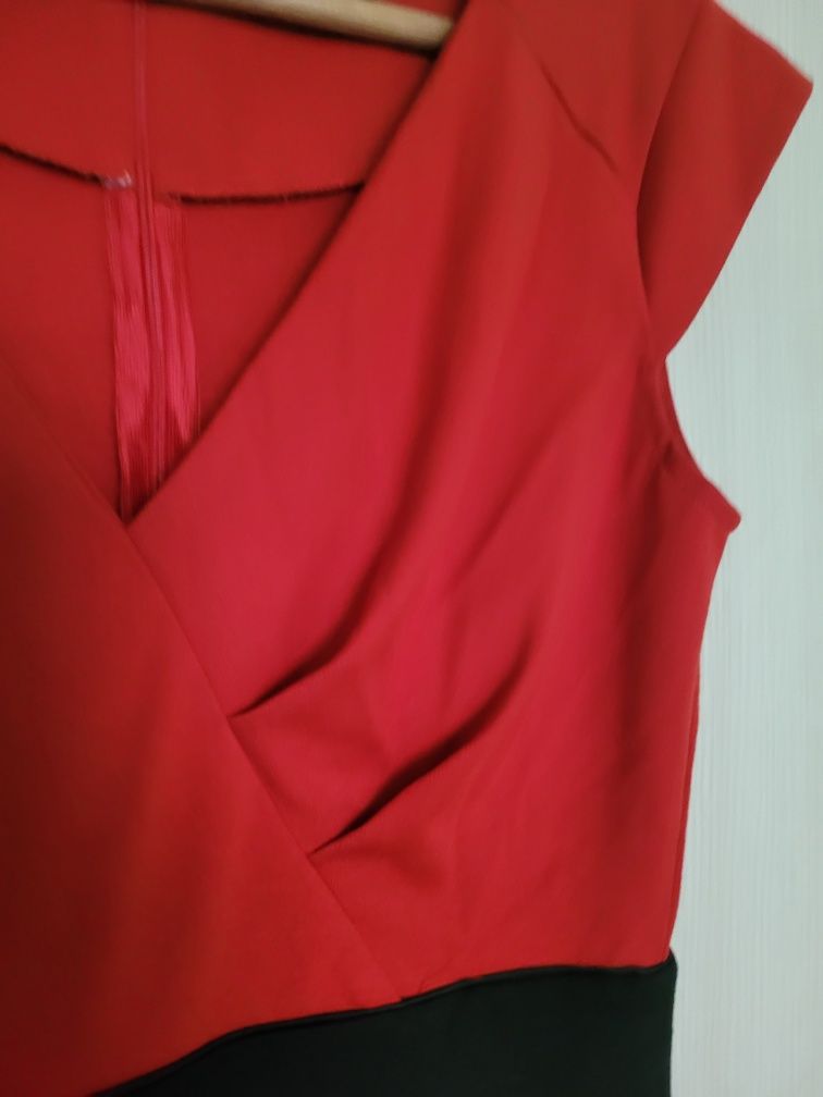 Czerwona sukienka rozmiar M Top Secret