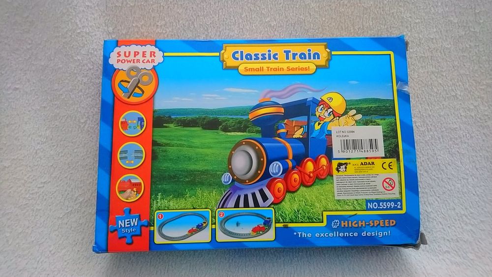 Kolejka z torami nakręcana