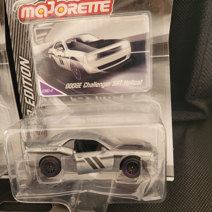 Carro miniatura Majorette