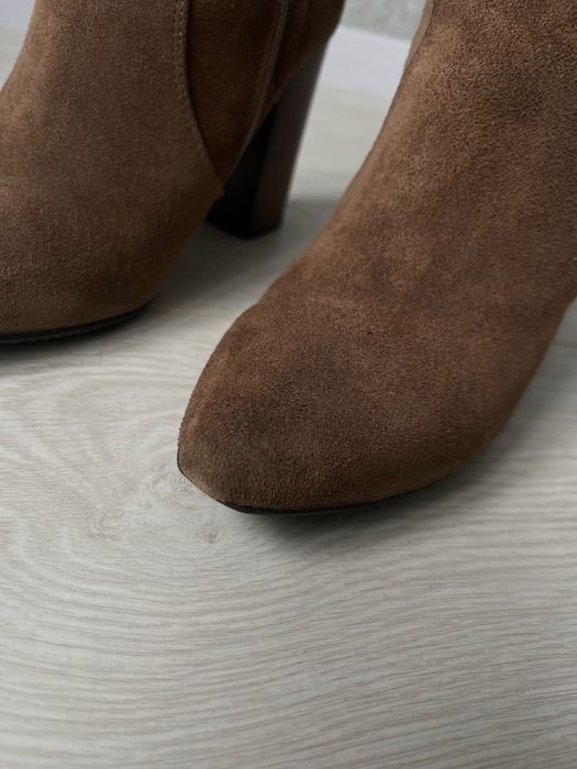 Замшеві ботильйони 37 р Ryłko