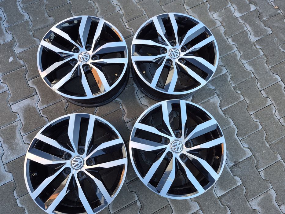 Продаж оригінальних дисків 7JXR17 на Volkswagen Golf,  Touran,  Passat