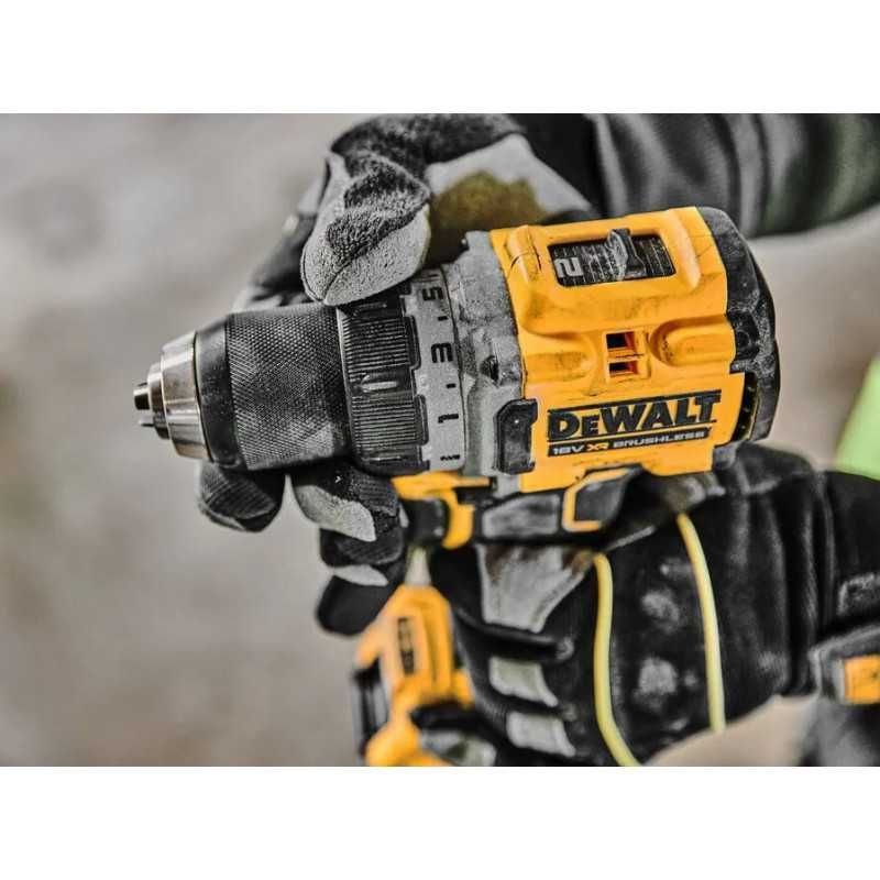 Дриль-шуруповерт   90Нм/18В/3р. гарант.DeWALT DCD800