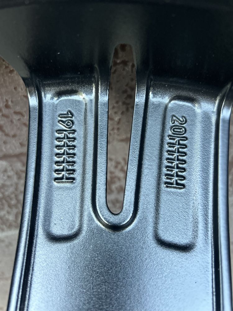 Диски Volvo R-design 5/108R19 ET50,5