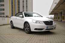 Chrysler 200