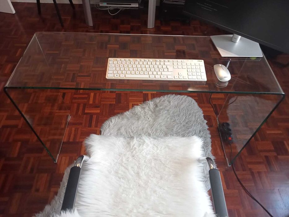 Secretaria em Vidro Temperado