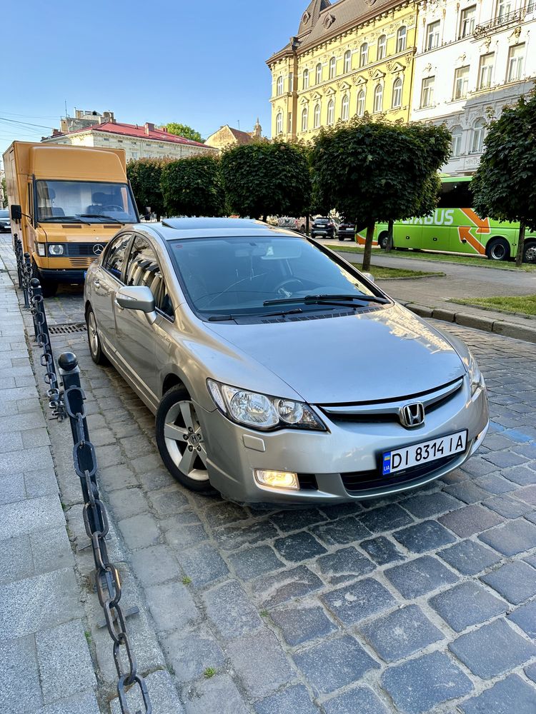 Honda Civic 8 4D