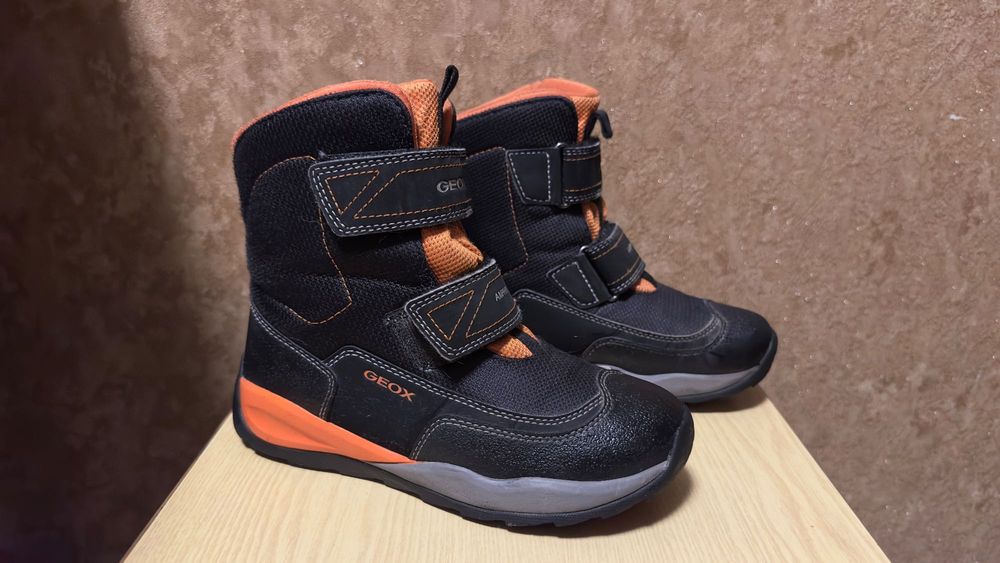 Ботинки Geox розмір 32