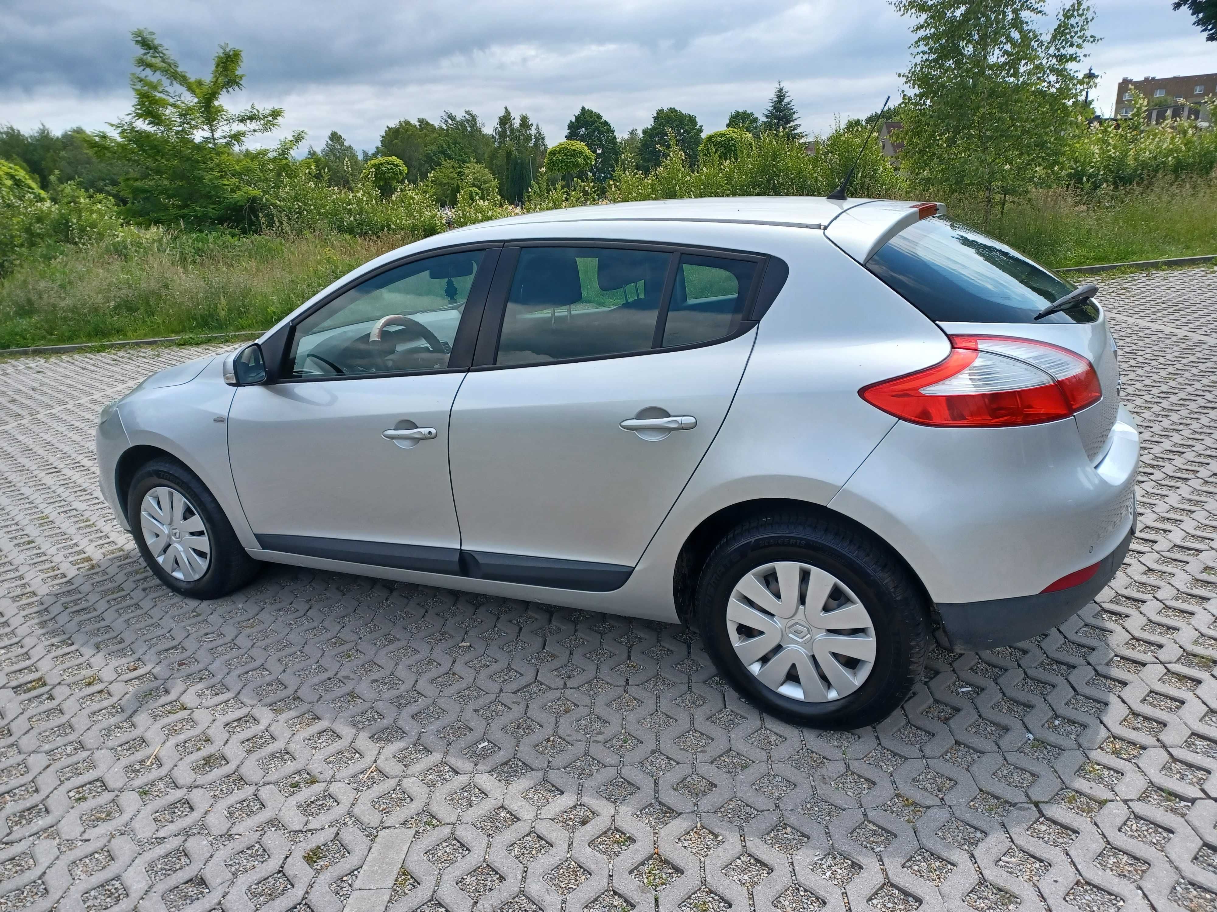 Renault Megane // GAZ // Rok 2012 // Silnik 1.6 16V // Tempomat
