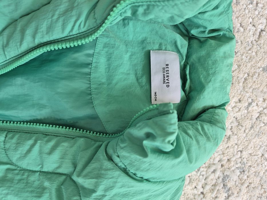 Kamizelka bezrękawnik dla dziewczynki Reserved r. 140