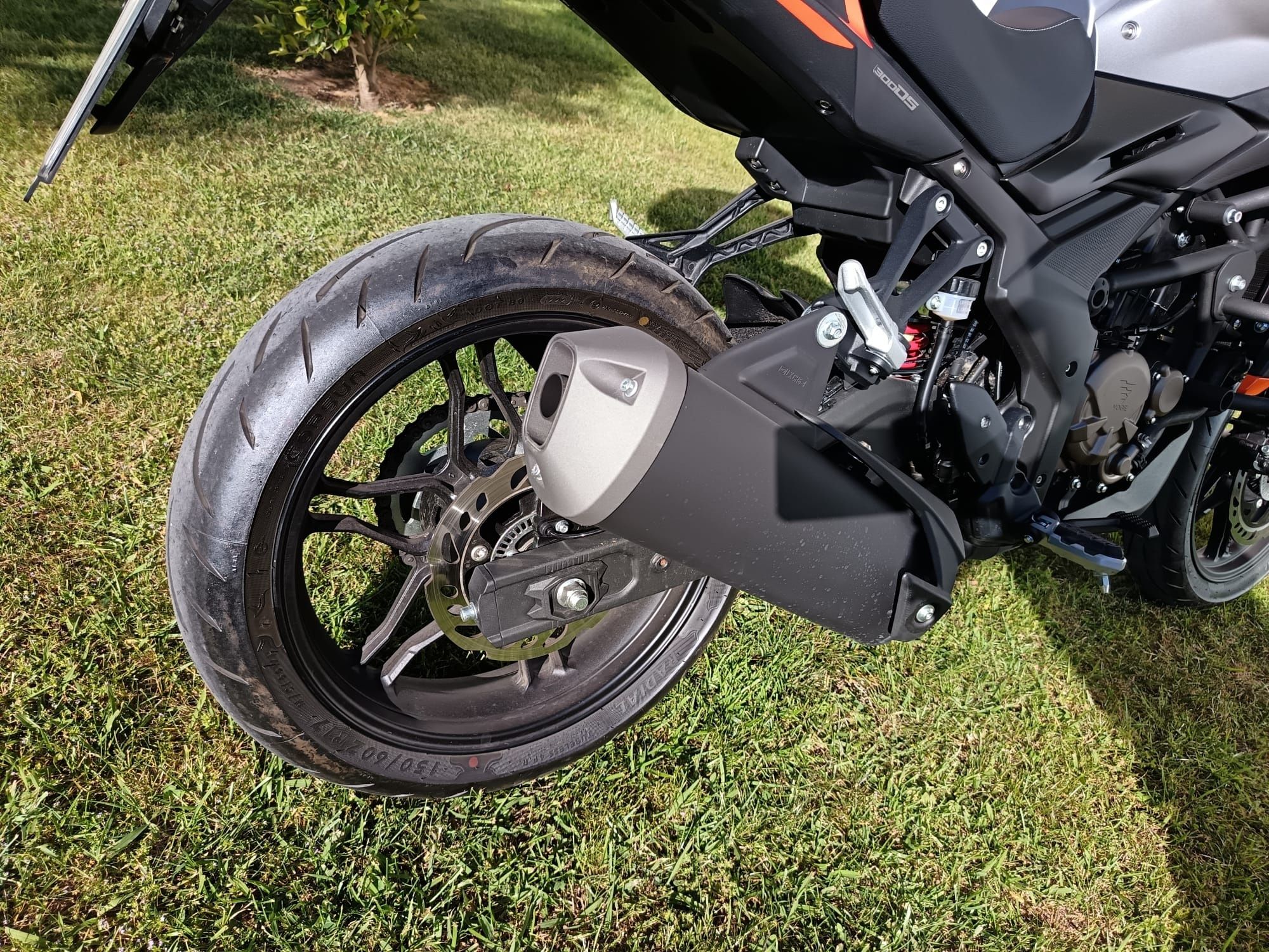 Vende-se mota com muito poucos kms
