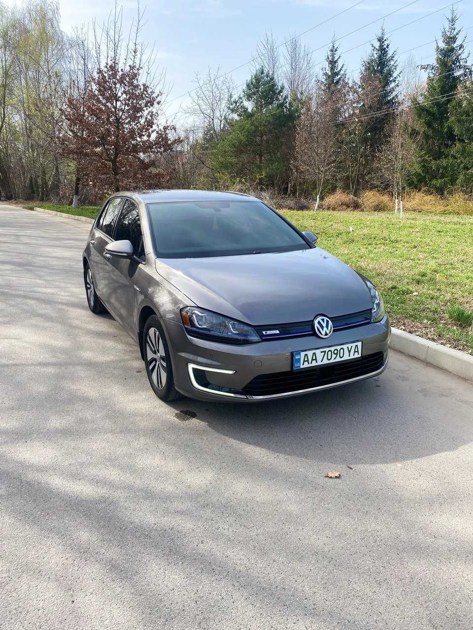 Volkswagen E-GOLF