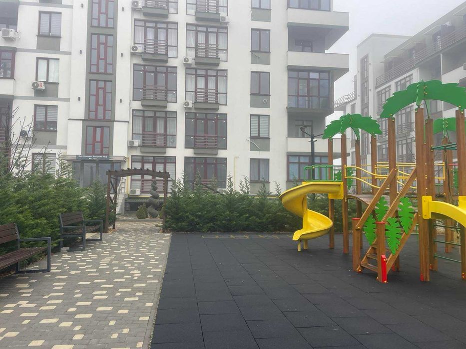 Сахарова/Бочарова, квартира в новом доме на 2 эт, балкон, охрана