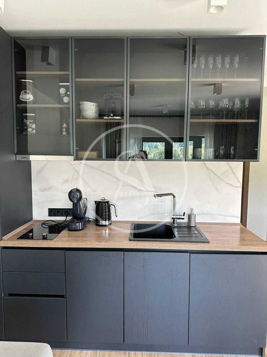 Сучасний будинок в котеджному містечку в Карпатах Славське (Славсько)